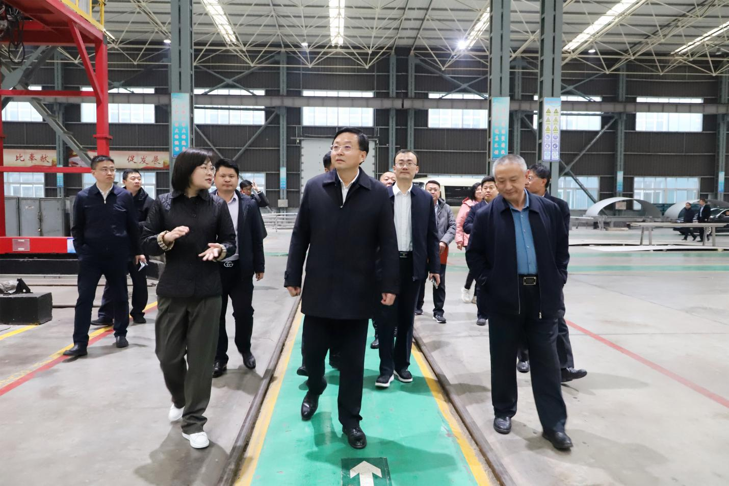 鄒平市委副書記、市長張謙來山東三星集團調(diào)研