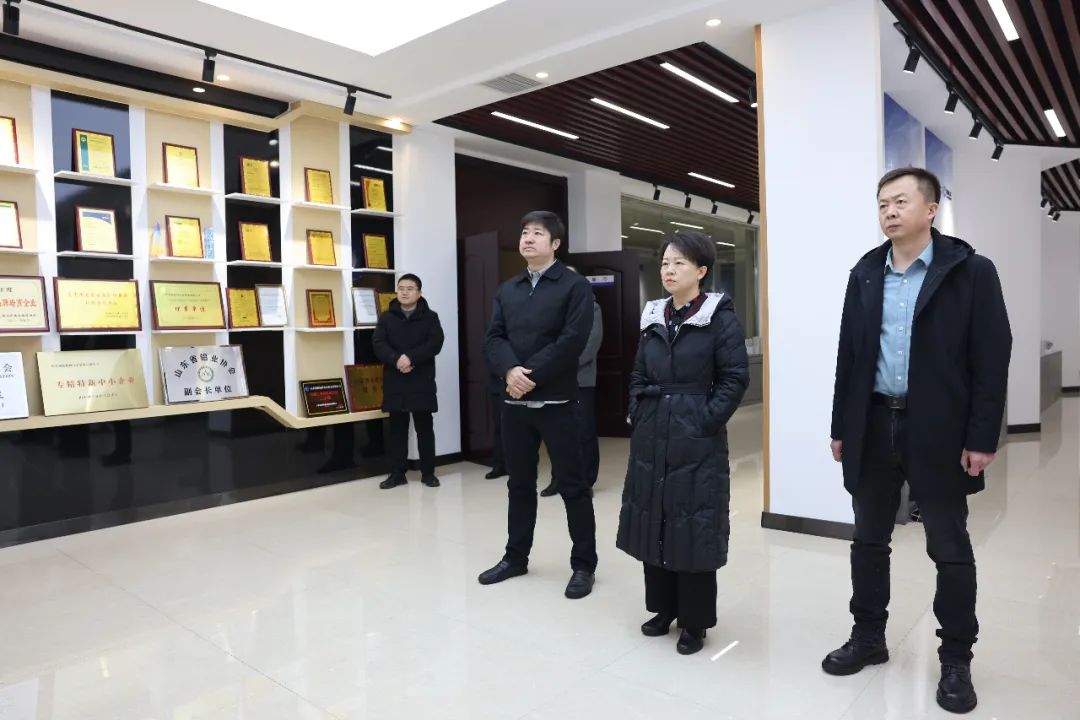 鄒平市委常委、副市長陳靜來山東三星集團(tuán)調(diào)研