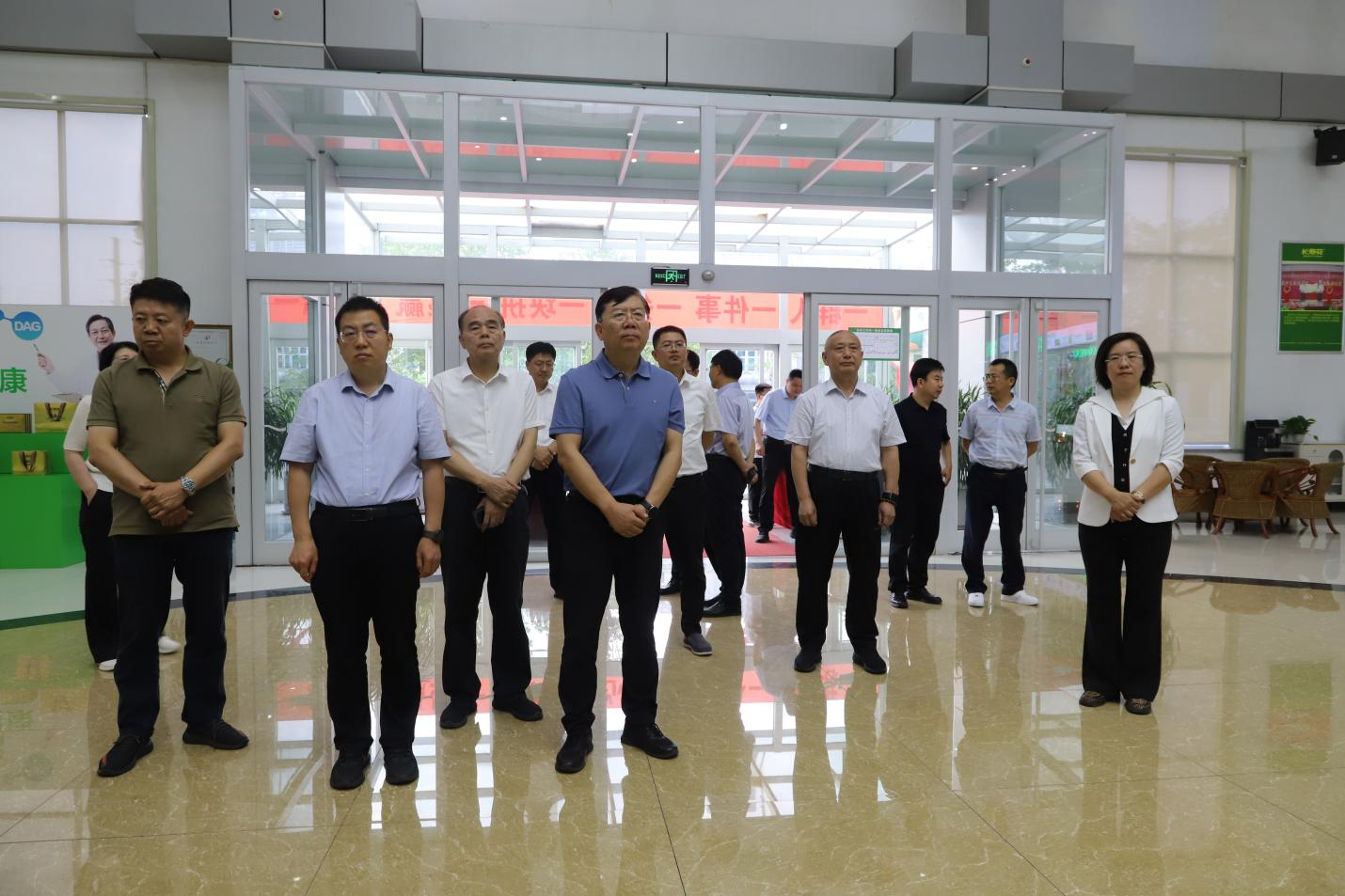 河南省政府參事、省政府原秘書長劉世偉一行來山東三星集團(tuán)調(diào)研