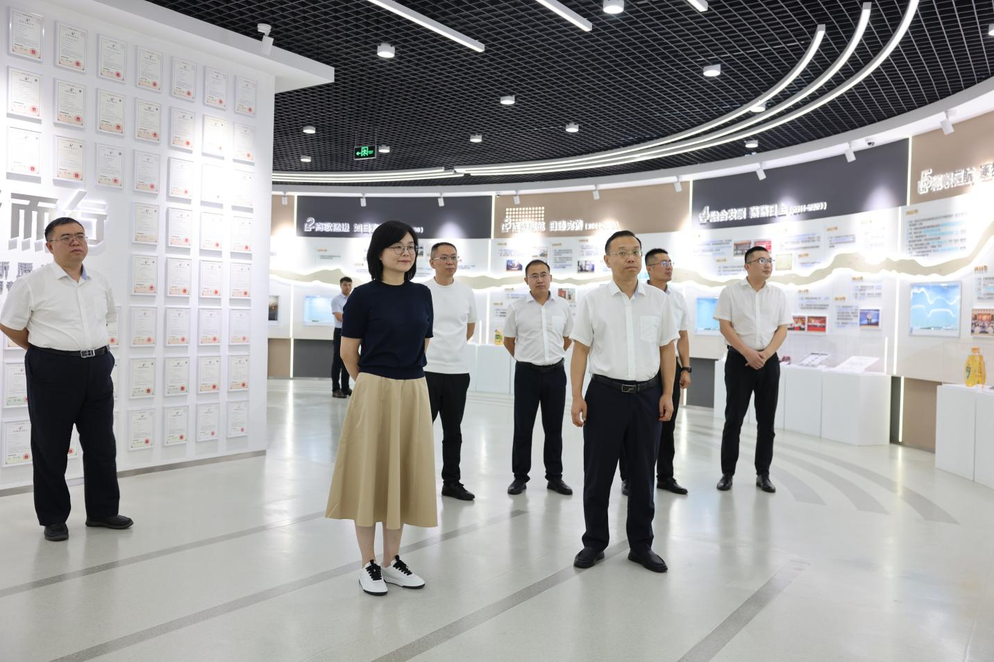 郵儲銀行濱州分行黨委書記、行長梁騫一行來山東三星集團走訪調(diào)研