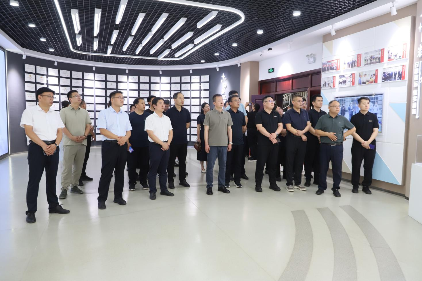 濟寧市委社會工作部來山東三星集團考察學習