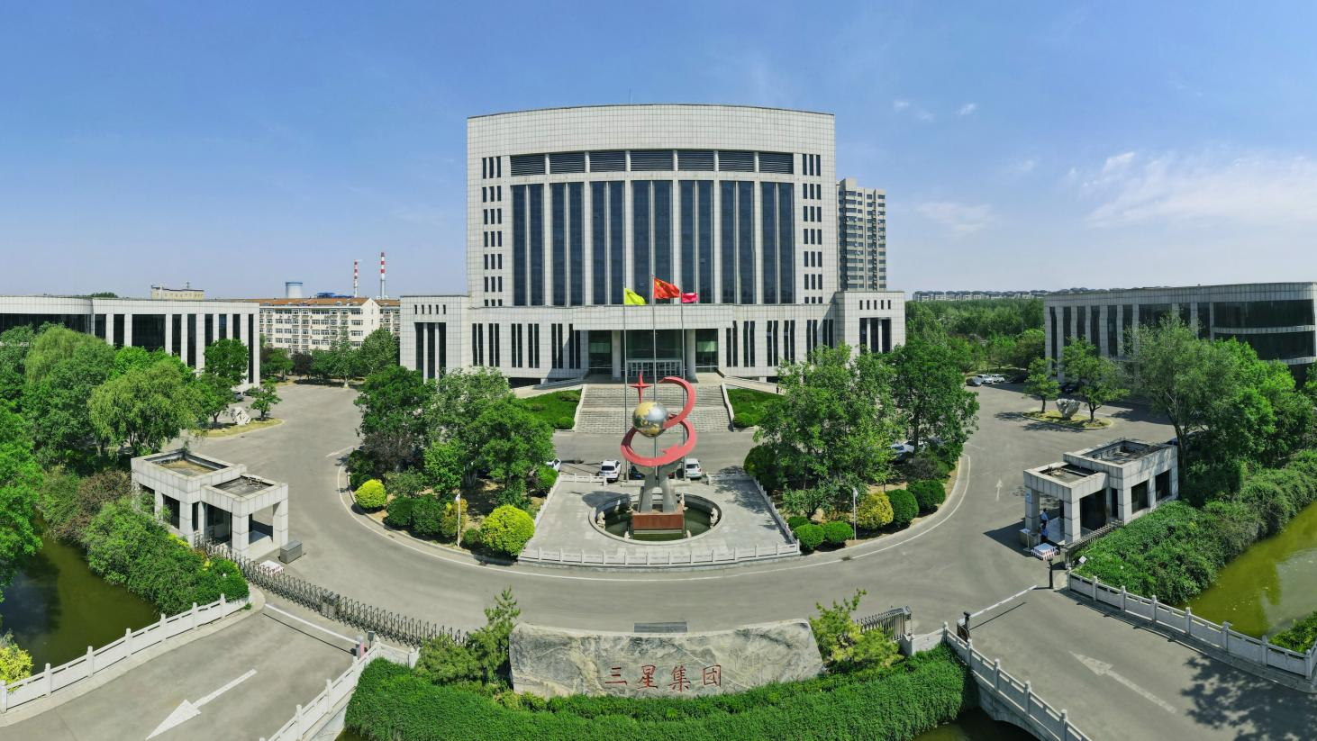 連續(xù)登榜再突破！山東三星集團(tuán)2025山東民企雙百強(qiáng)榮譽(yù)加冕