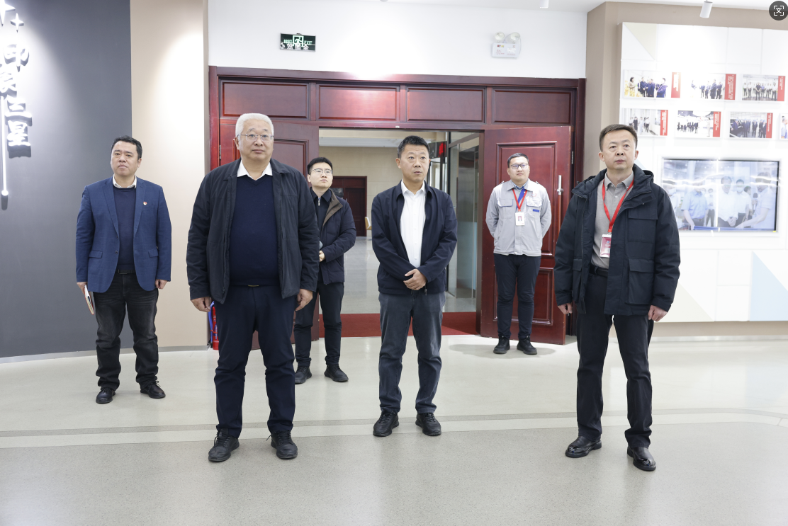 山東聯(lián)通公司黨委委員、副總經(jīng)理林軍一行來山東三星集團參觀交流
