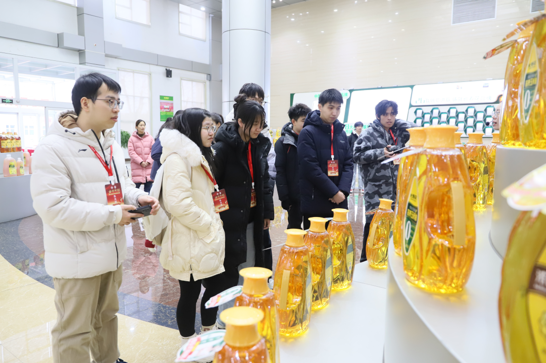 北京大學(xué)“力行計(jì)劃”寒假社會實(shí)踐團(tuán)走進(jìn)山東三星集團(tuán)