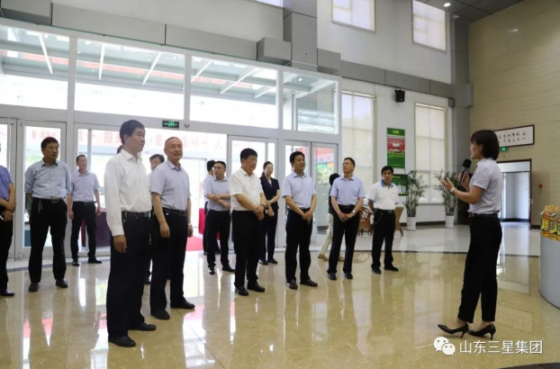 德州市政協(xié)黨組成員、副主席才玉璞來(lái)山東三星集團(tuán)參觀調(diào)研